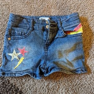 Epic Threads Sz 6 Star Jean Shorts